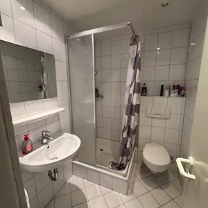 https://studio-50-qm-zentral-in-domnahe.topcolognehotels.com
