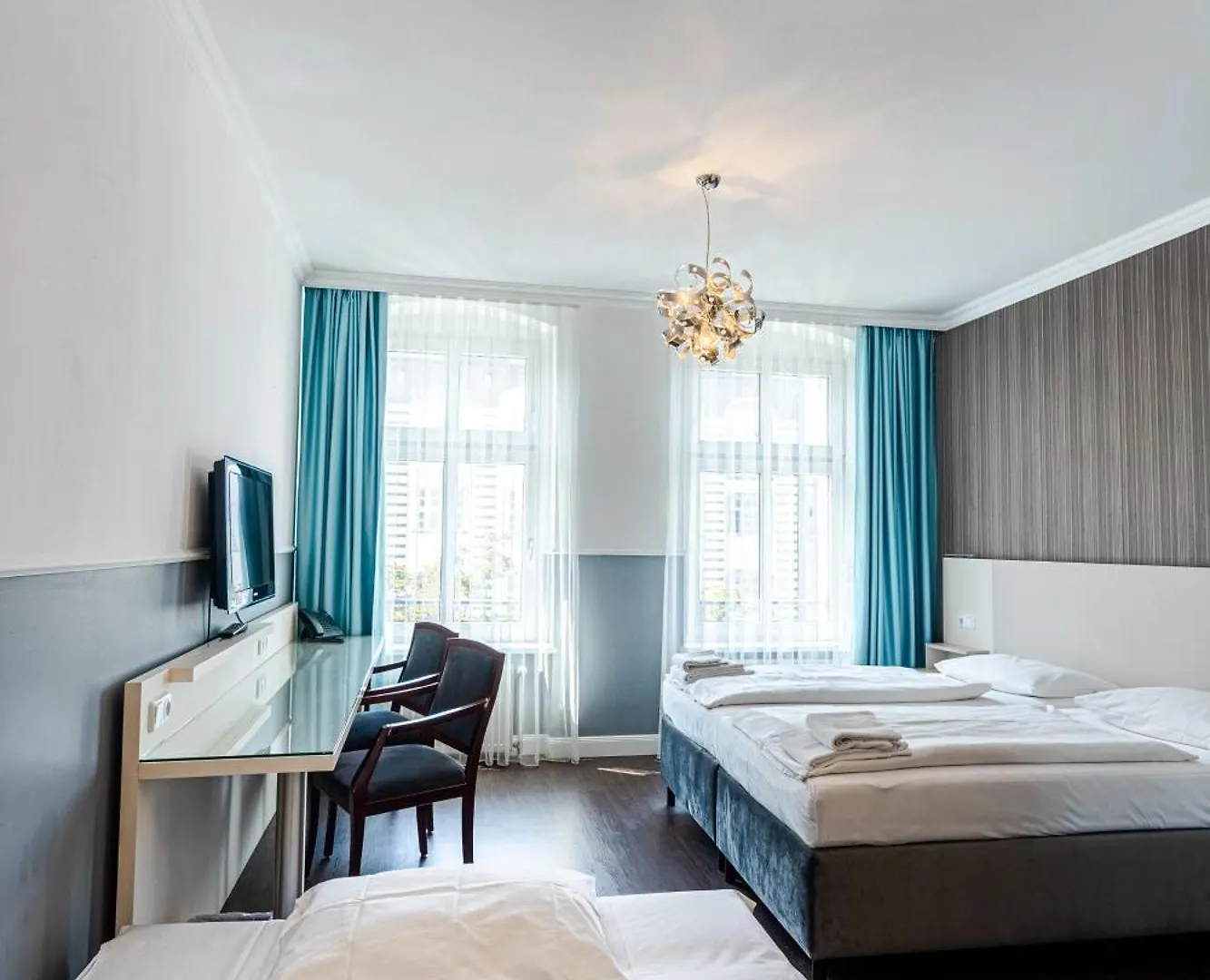 Hotel Prens Berlin 3*,