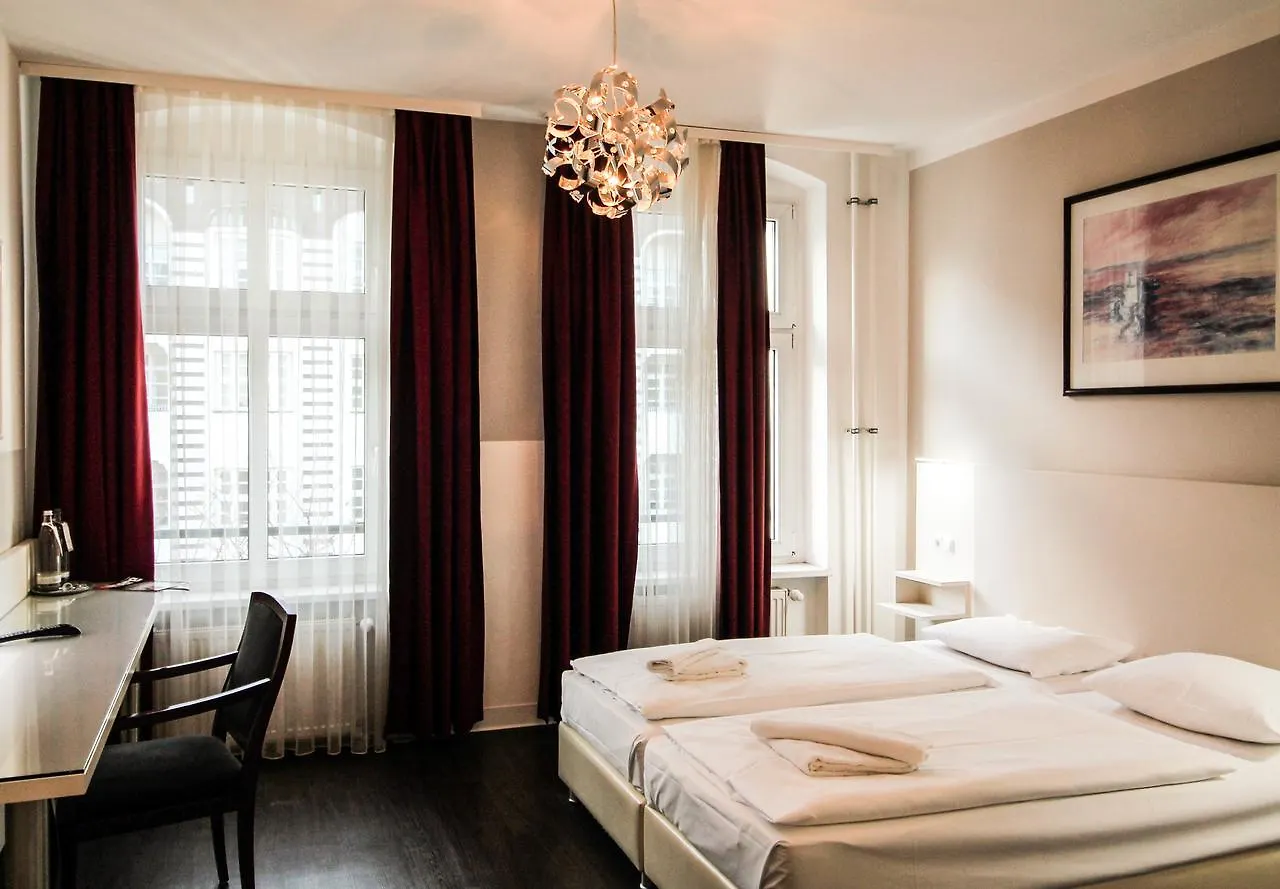 Hotel Prens Berlin 3*,